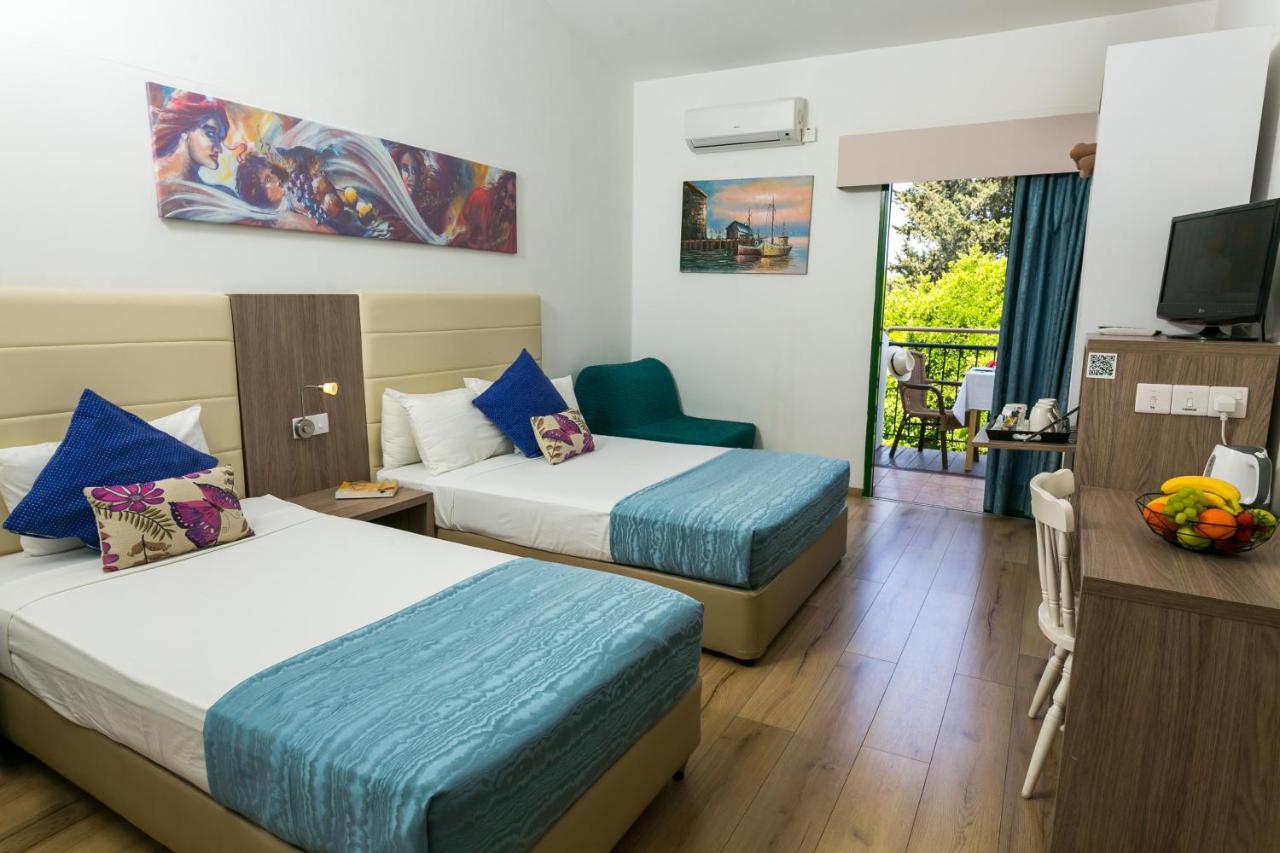 Fitosinn Hotel Geroskipou Exteriör bild